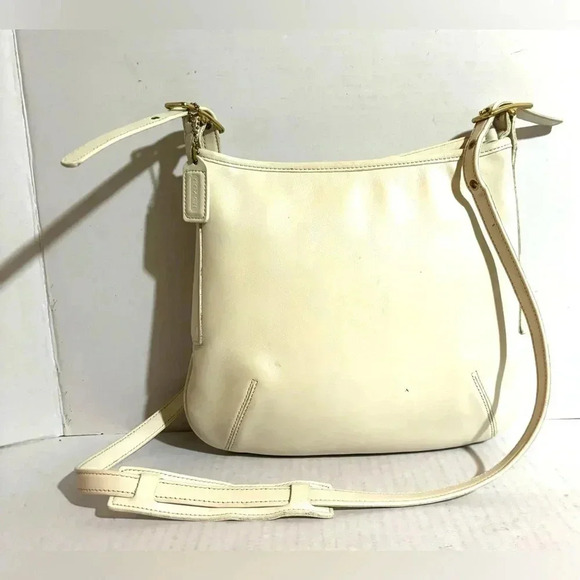 Coach vintage white leather crossbody handbag - Picture 1 of 9